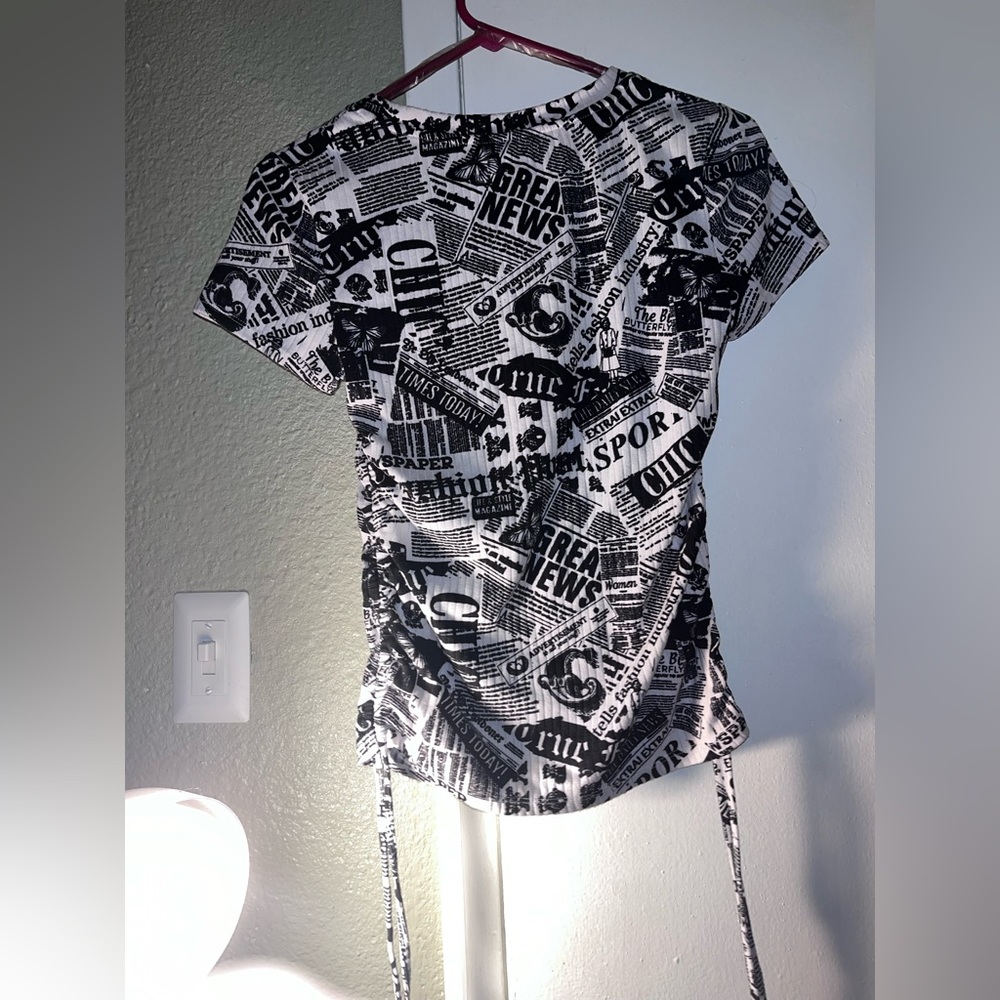 No Boundaries fitted shirt. Size small.